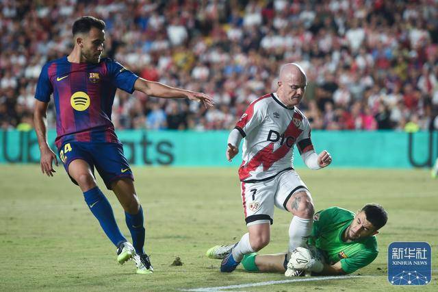 西甲丨巴塞罗那战平巴列卡诺