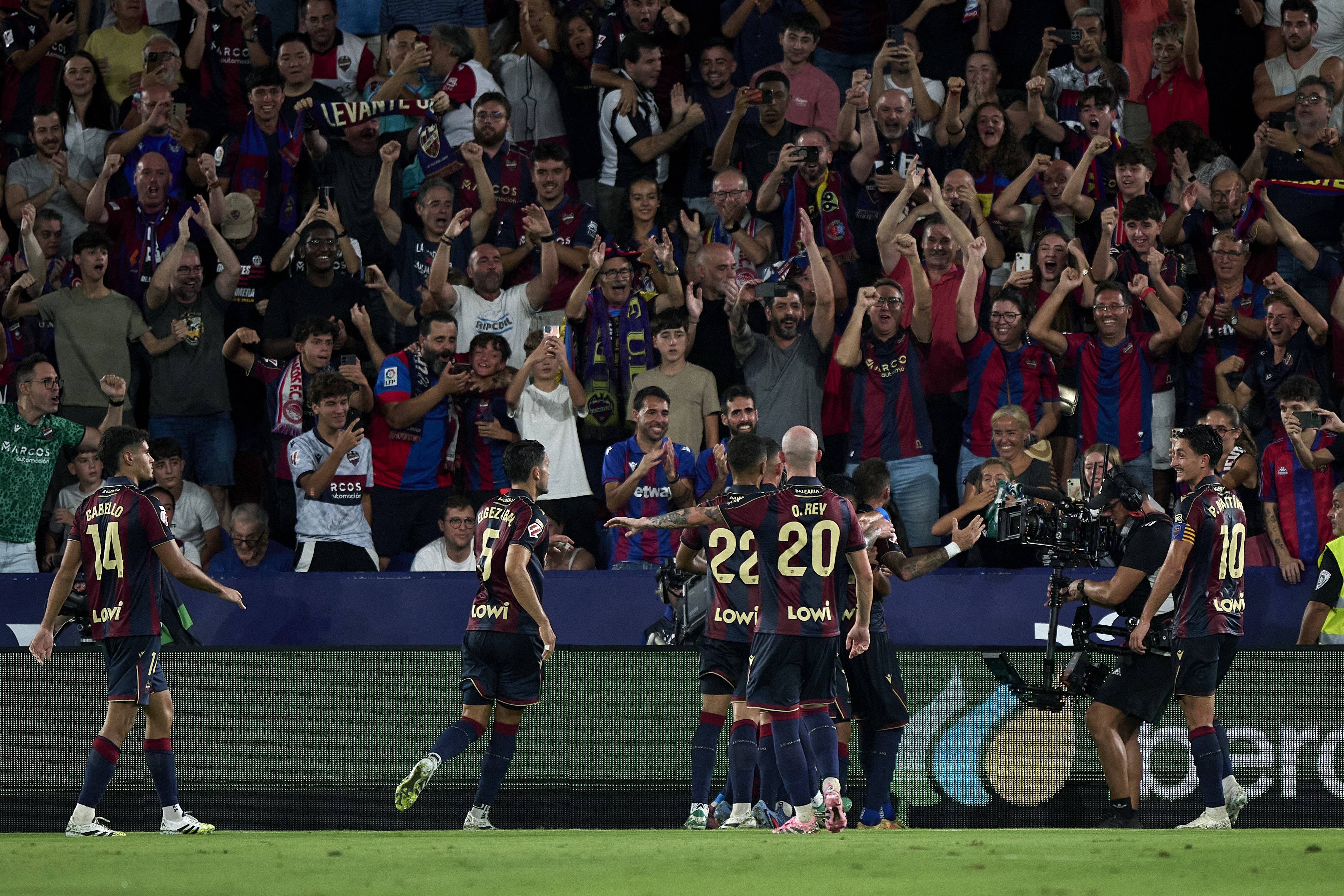 虎扑平台-（体育）足球——西甲：巴塞罗那胜莱萬(wàn)特