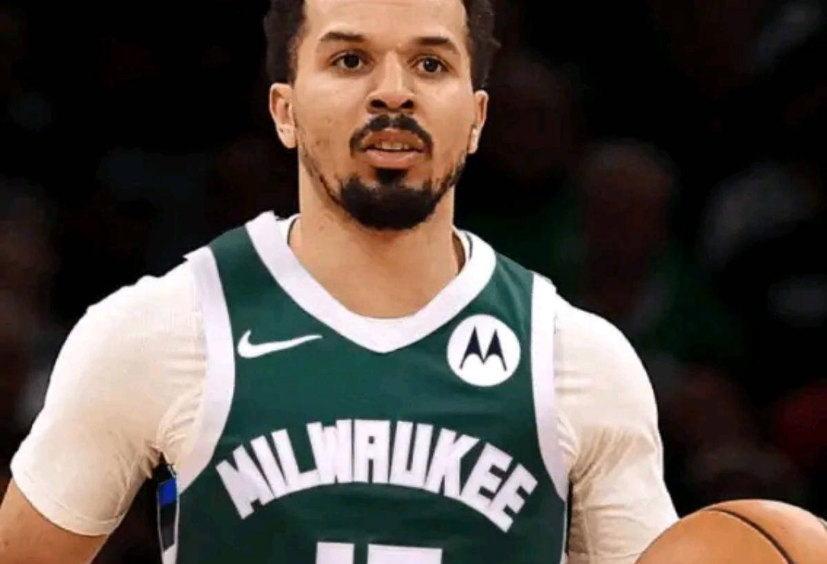 密尔沃基雄鹿连续签下两大球员