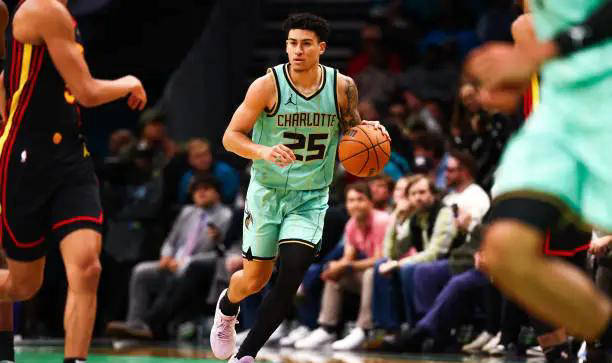 夏洛特黄蜂后场新星辛普森:下赛季能否取得突破?