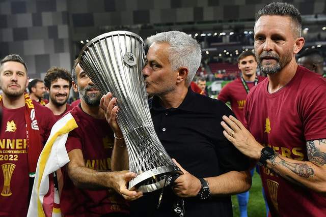 虎扑社区-欧联-罗马VS里尔：重返意甲顶级，罗马走(zǒu)在正确的道路上