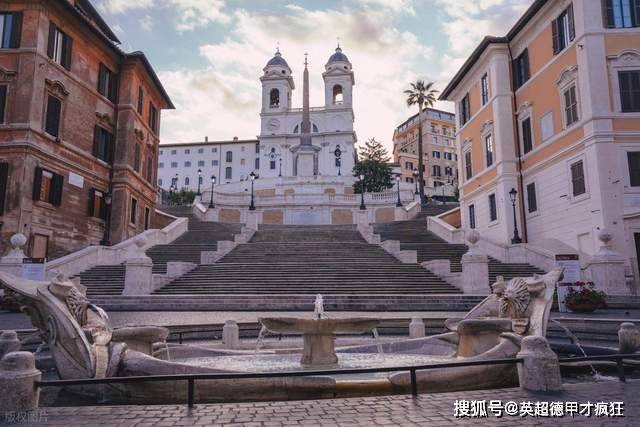 欧联杯罗马二人罚三次点球不进！条条大路通罗马，主场球门该拆了