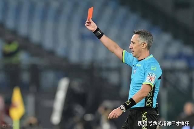 欧联杯罗马二人罚三次点球不进！条条大路通罗马，主场球门该拆了