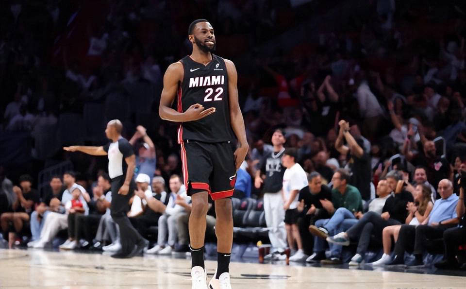 迈阿密热火锋线球星赞扬团队精神，感叹长时间分离家人之苦