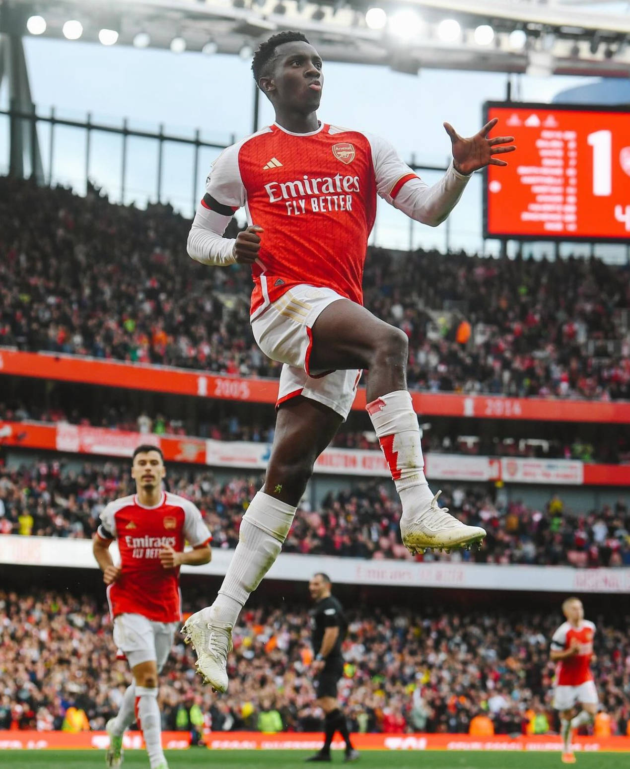 2025-26赛季英超冠军概率排行:阿森纳领跑,传统格局面临新挑战