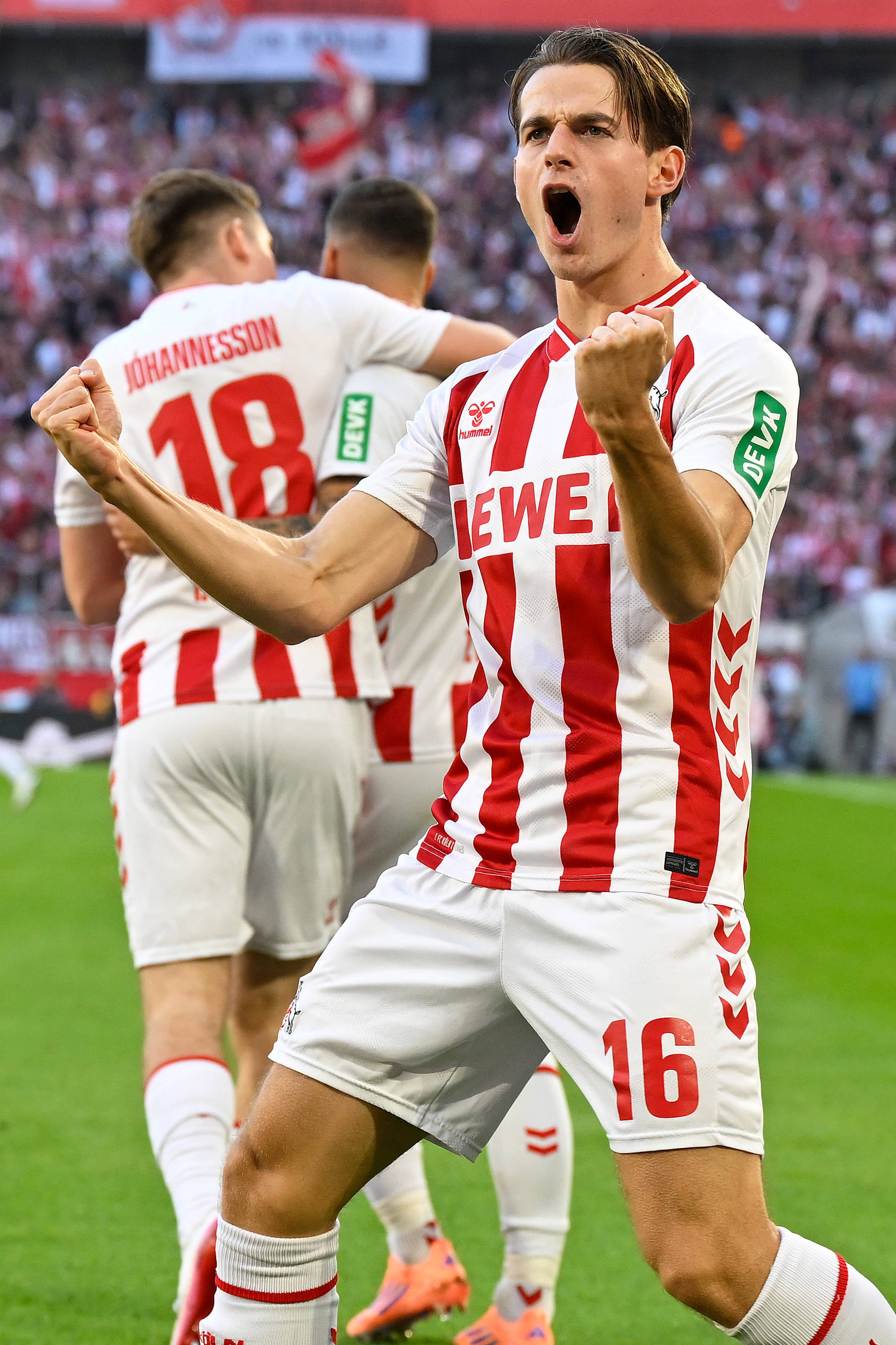 （体育）足球——德甲：斯图加特胜科隆