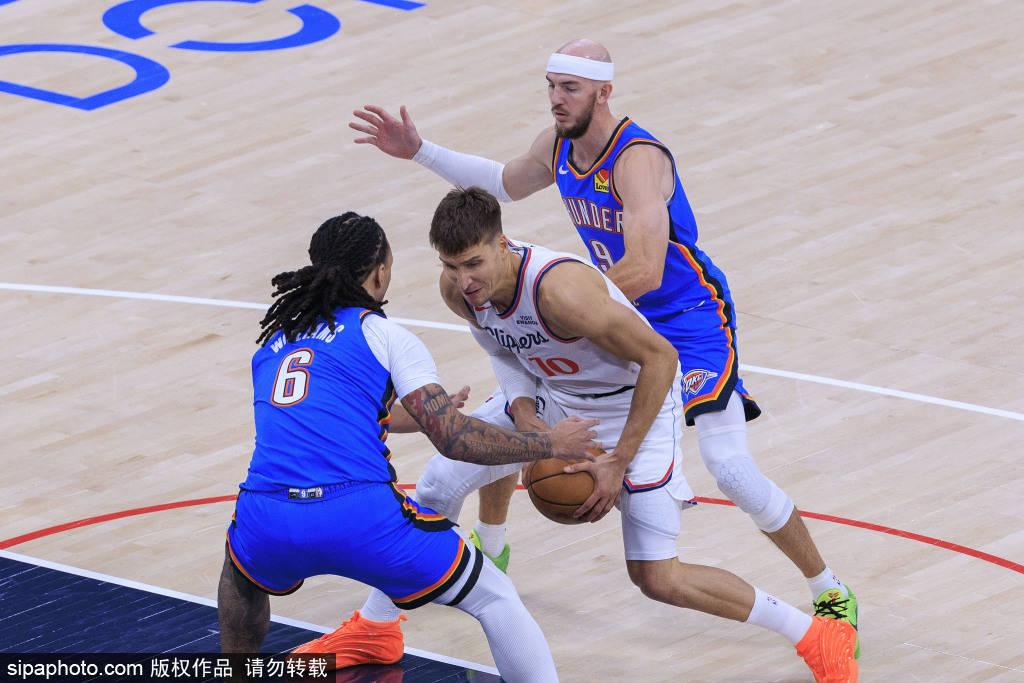 洛杉矶快船五连败后迎战孟菲斯灰熊