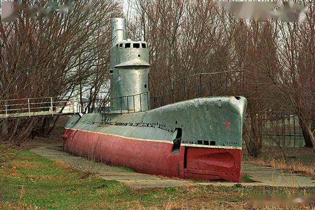虎扑app-M-261型潜艇，A615项目（苏联）纪念碑，位于俄罗斯克拉斯诺达尔