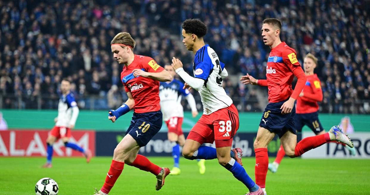 虎扑评分-德国杯爆冷：德甲汉堡遭德乙荷尔斯泰因基尔淘汰，点球大战失误酿惨剧